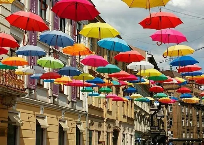 Апартаменти On Lychakivska 6-б